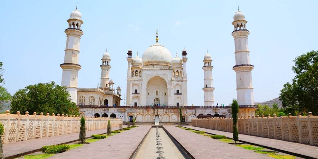 bibi ka maqbara tourism taxi guide