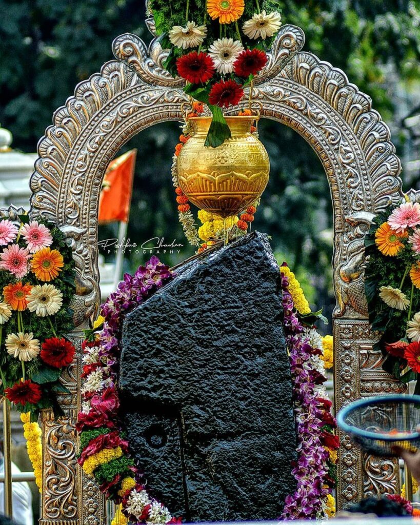 Aurangabad to Shani Shingnapur taxi 90 KM road trip